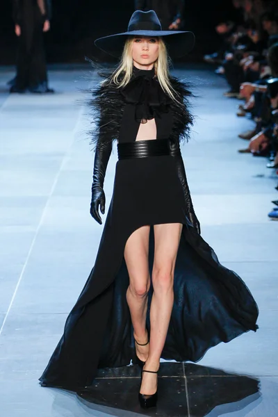 Look 45